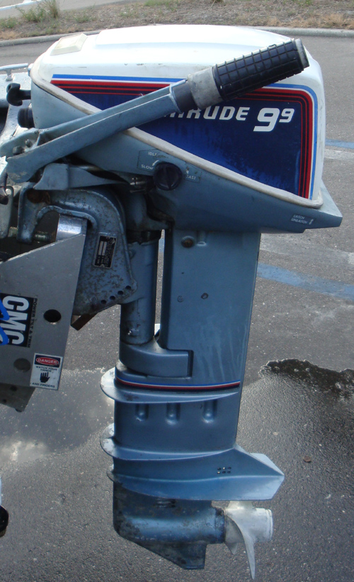 9.9 Evinrude outboard motor Images