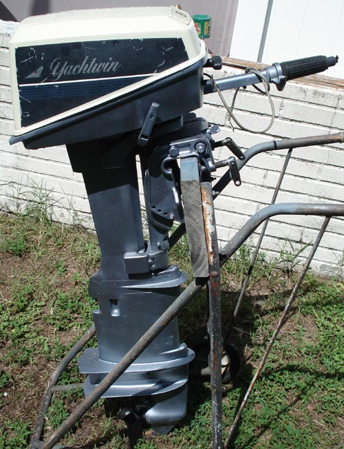 Evinrude Yachtwin 8 hp Outboard Sailboat Boat Motor