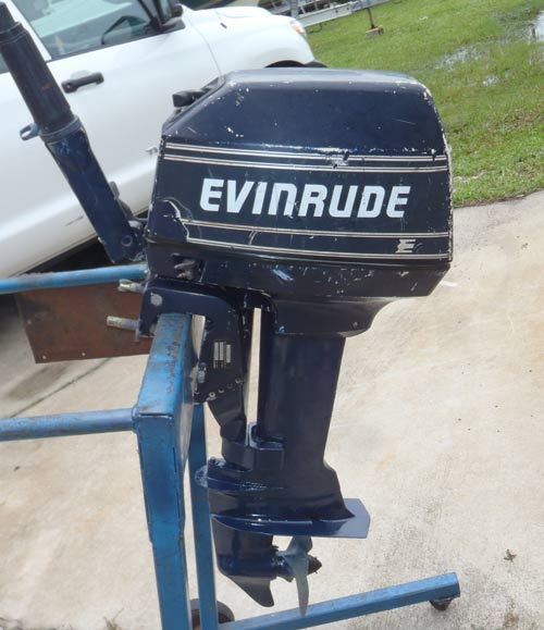 Мотор 9.8 бу купить. Лодочный мотор Эвинруд 8 л с. Лодочный мотор 60 л.с Evinrude. Лодочный мотор Evinrude e250dcx. Лодочный мотор Evinrude 9.9.