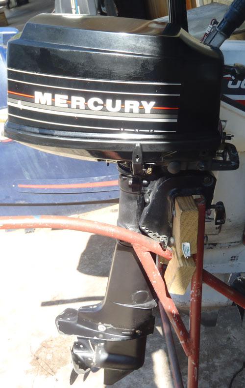 Купить мотор меркурий 5. Mercury 5hp. Mercury 5. Приемник на Лодочный мотор Меркурий 5. Лодочный мотор Mercury 5 разбор.