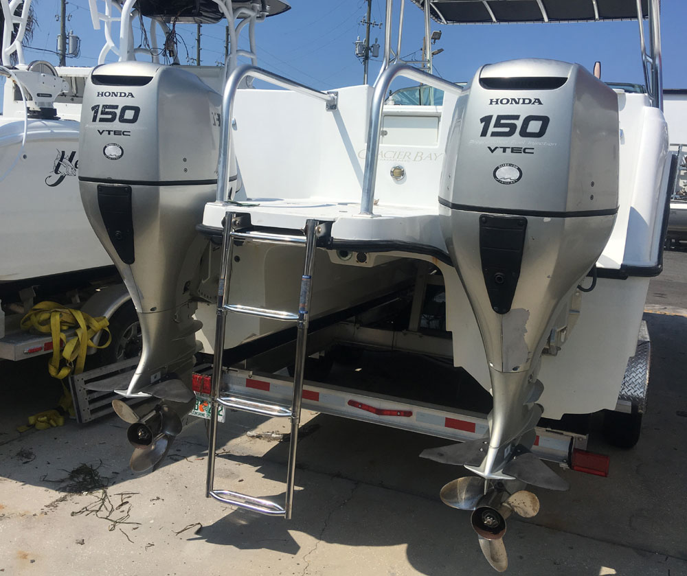 Twin 200 hp Honda Outboard Boat Motors For Sale